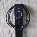go-e Charger PRO Cable ME 11 kW am go-e Standfuß PRO | Einfach E-Auto Shop