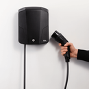 ABL Wallbox eMH1 (1W2201) schwarz Frontansicht an der Wand | Einfach E-Auto Shop