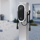 Technivolt 1100 auf Stele | Einfach E-Auto