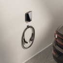 Easee U-Hook an der Wand mit aufgerolltem Ladekabel | Einfach E-Auto Shop