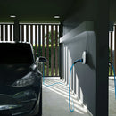 Wandseitig montierter go-e charger gemini 11kw während des Ladevorganges eines E-Auto´s