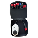 Ansicht der mobilen Wallbox go-e Gemini flex 22kw mit den CEE16A Stecker, CEE32A Stecker und Haushaltsstromsteckers in der im go-e Travellerset enthaltenen Transporttasche.