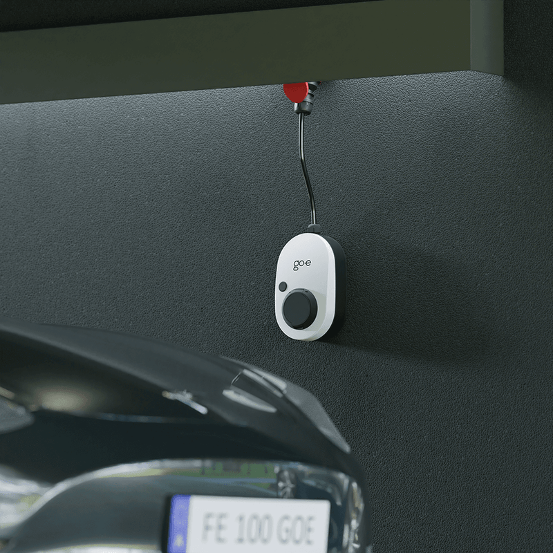 go-e Charger Gemini Flex montiert an der Wand | Einfach E-Auto Shop
